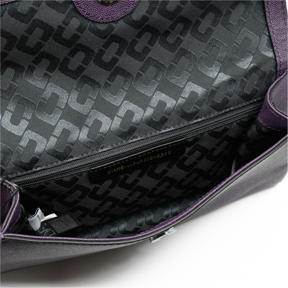 DVF Diane von Furstenberg 440 Caviar Leather Envelope Clutch in Eggplant NWT - Picture 10 of 13